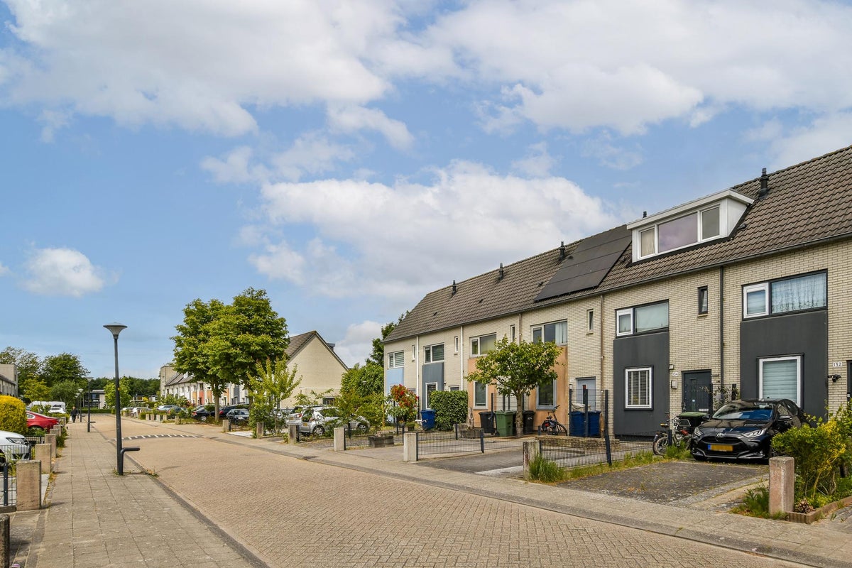 Huis te huur Jan Rijksenstraat in Almere voor € 1.750