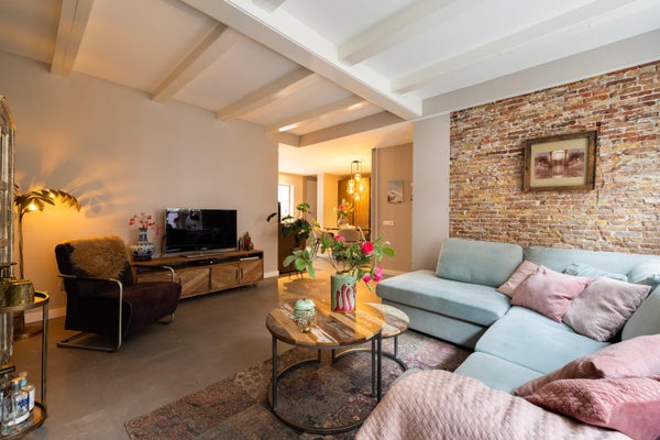 Studio House Surface Area: 95m2 Furnished Available from: 2025-09-18 Haarlem