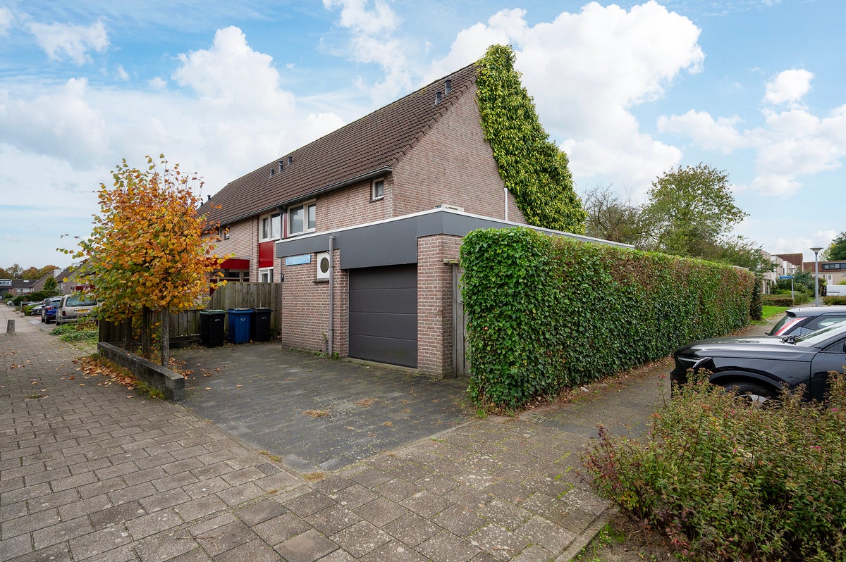 Te huur: Huis Borstelgrasstraat in Almere