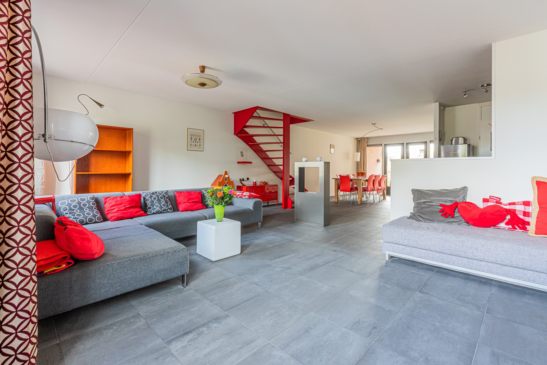 2 bedrooms Surface Area: 132m2 Furnished