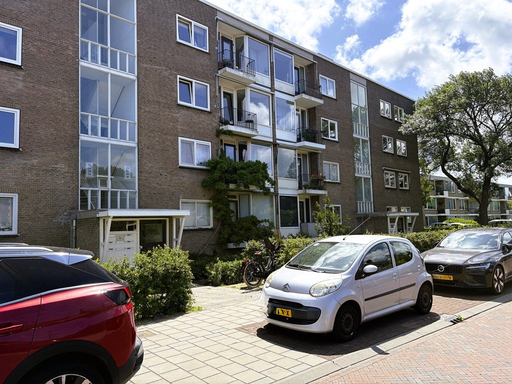 Appartement te huur Pieter Keijlaan in Bloemendaal voor € 2.050