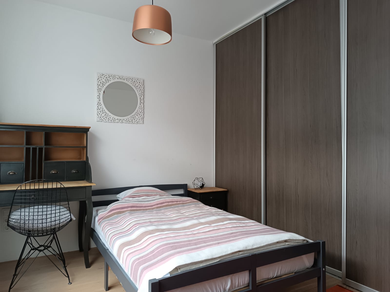 Comfortable room near Zuidas - Females only
