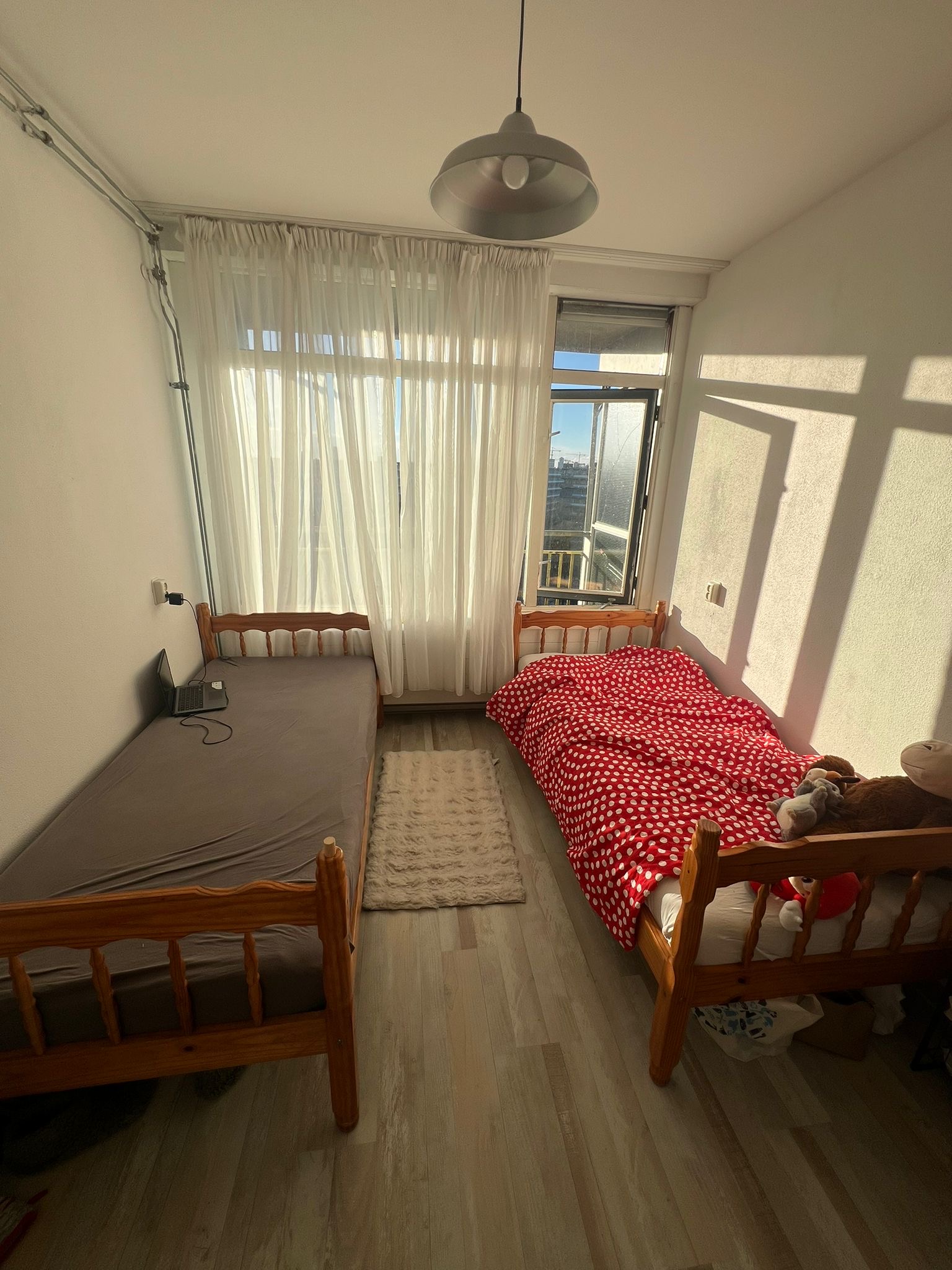 Gedeelde kamer voor een vrouwlijk huisgenoot