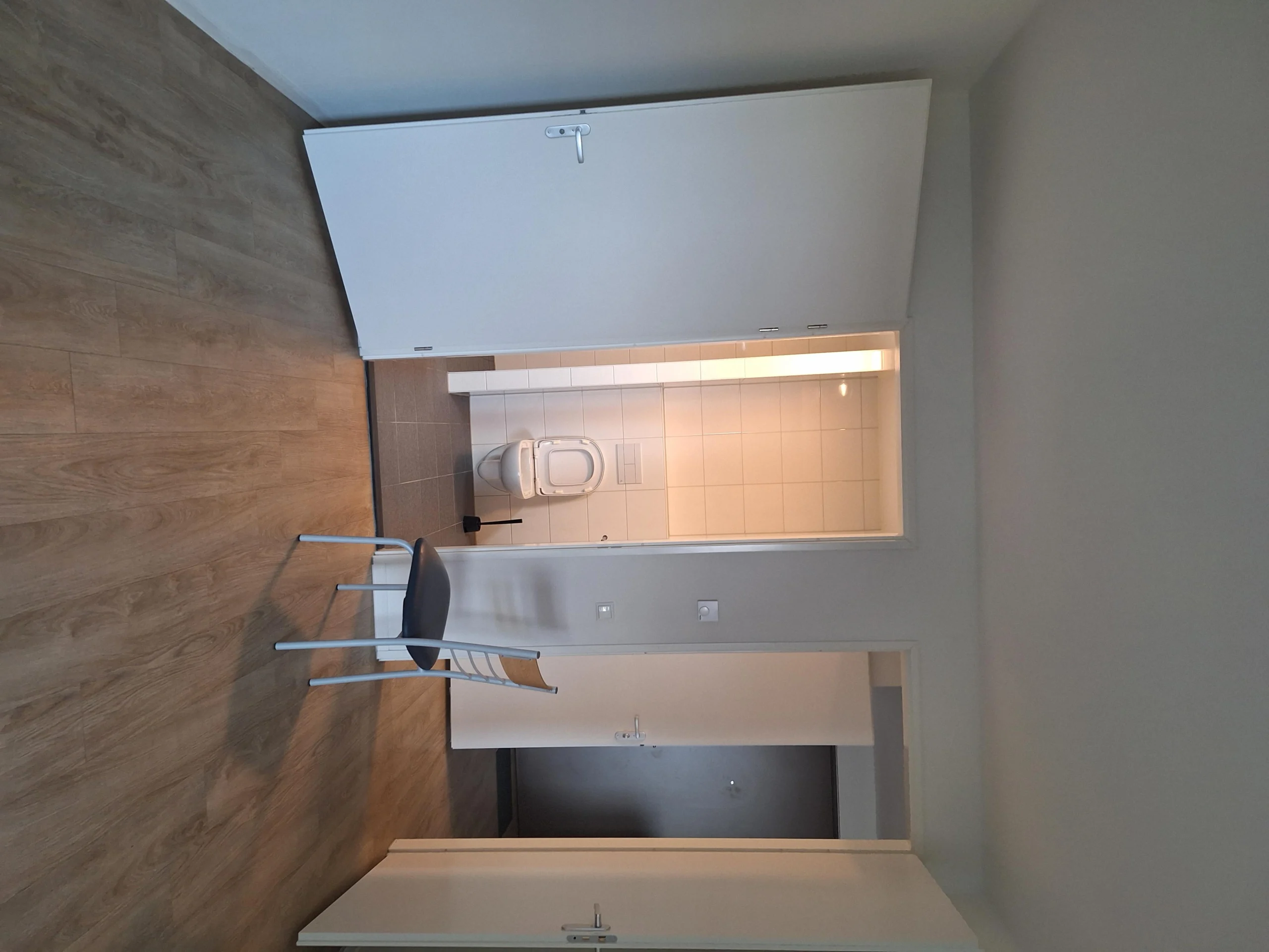 1 Ensuite bedroom in a 2 bedroom apartment