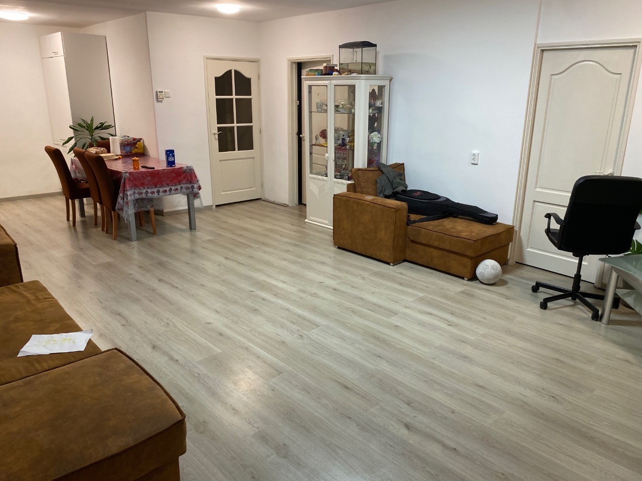 5 slaapkamer huis -vrijstaand met tuin en carport