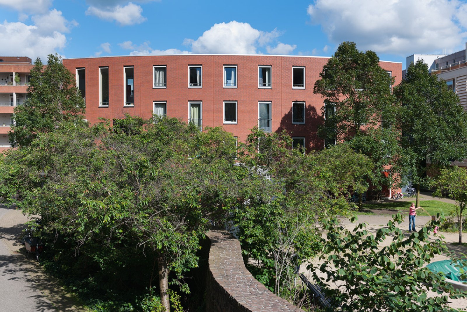 MVGM - Te huur: Tosarituin 9, amsterdam