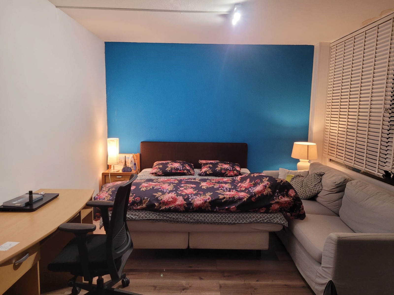 Ruime privé kamer van 25 m² met eigen ingang