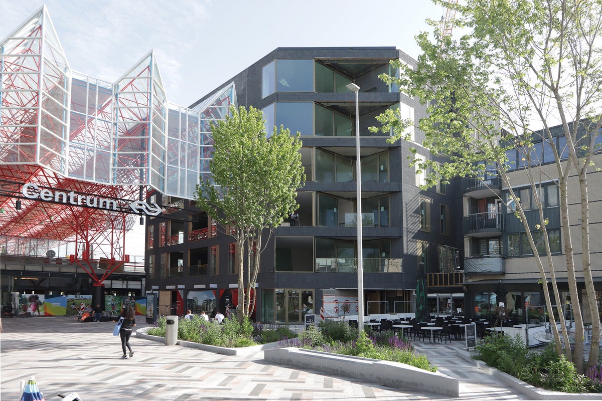 Te huur: Appartement Stationsplein 5 M in Almere