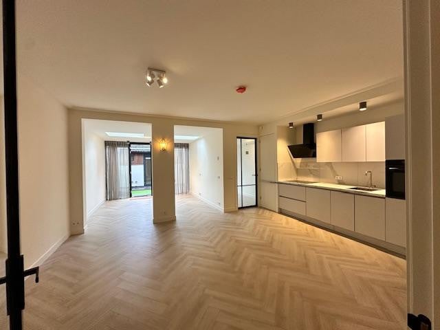 Appartement te huur Crynssenstraat in Amsterdam voor € 3.495