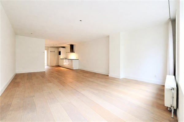 1 bedroom Apartment Surface Area: 85m2 Unfurnished