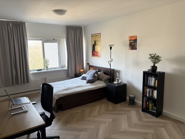 Spacious Room (22.5 m²) Next to Amstelpark