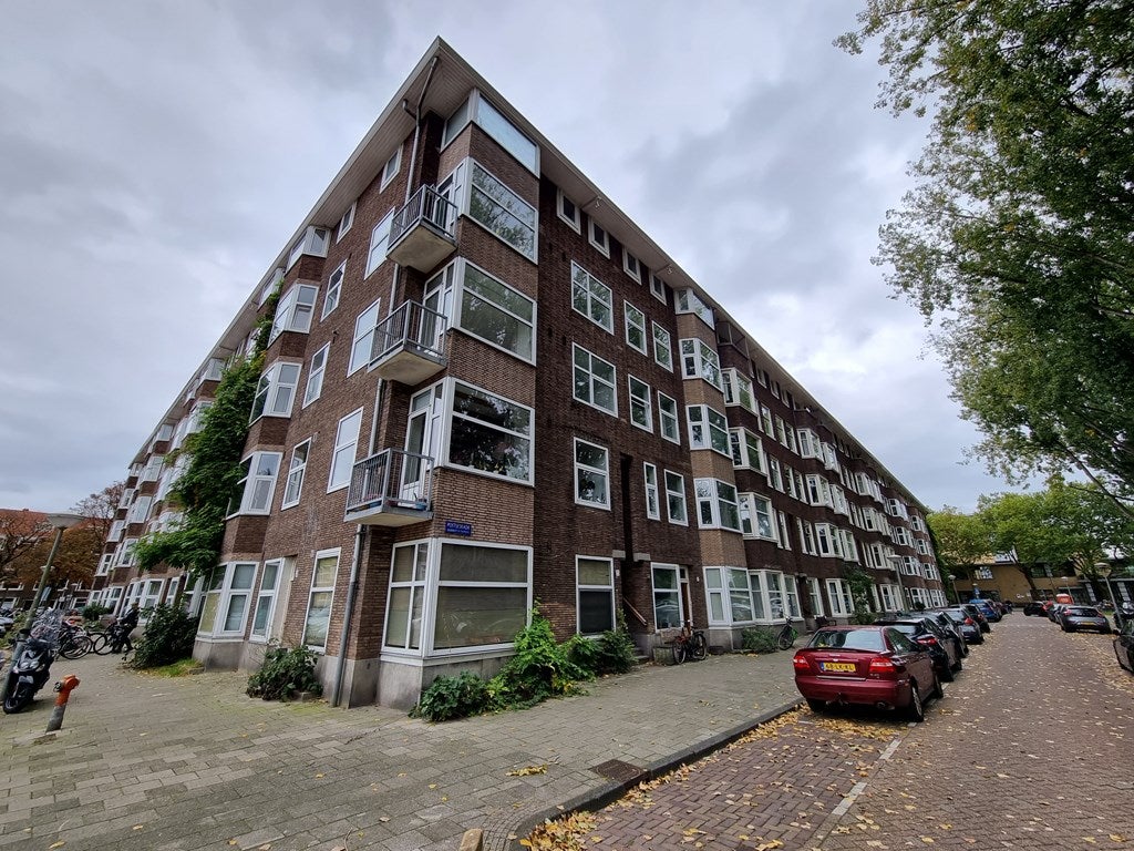 Appartement te huur Postjeskade in Amsterdam voor € 2.100