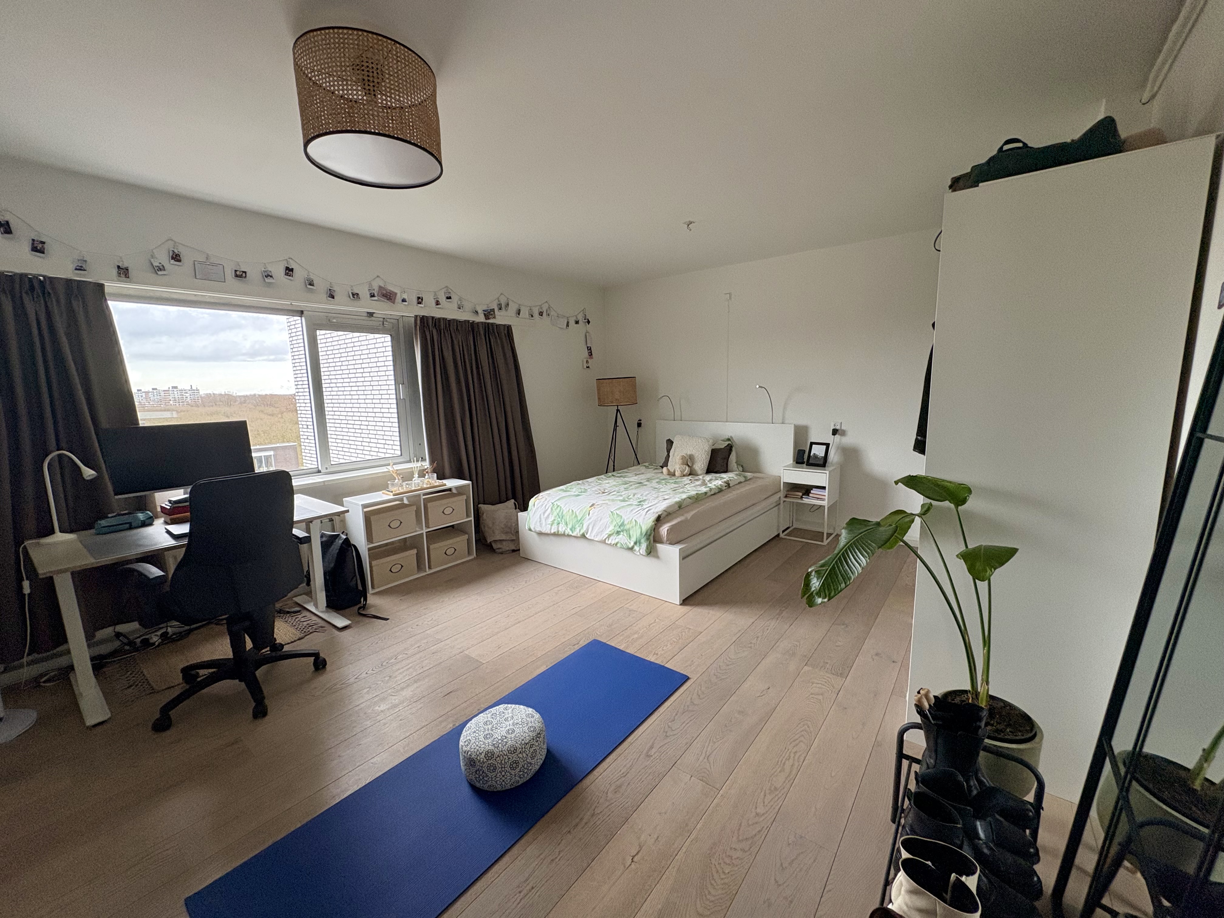 20m2 furnished room available asap