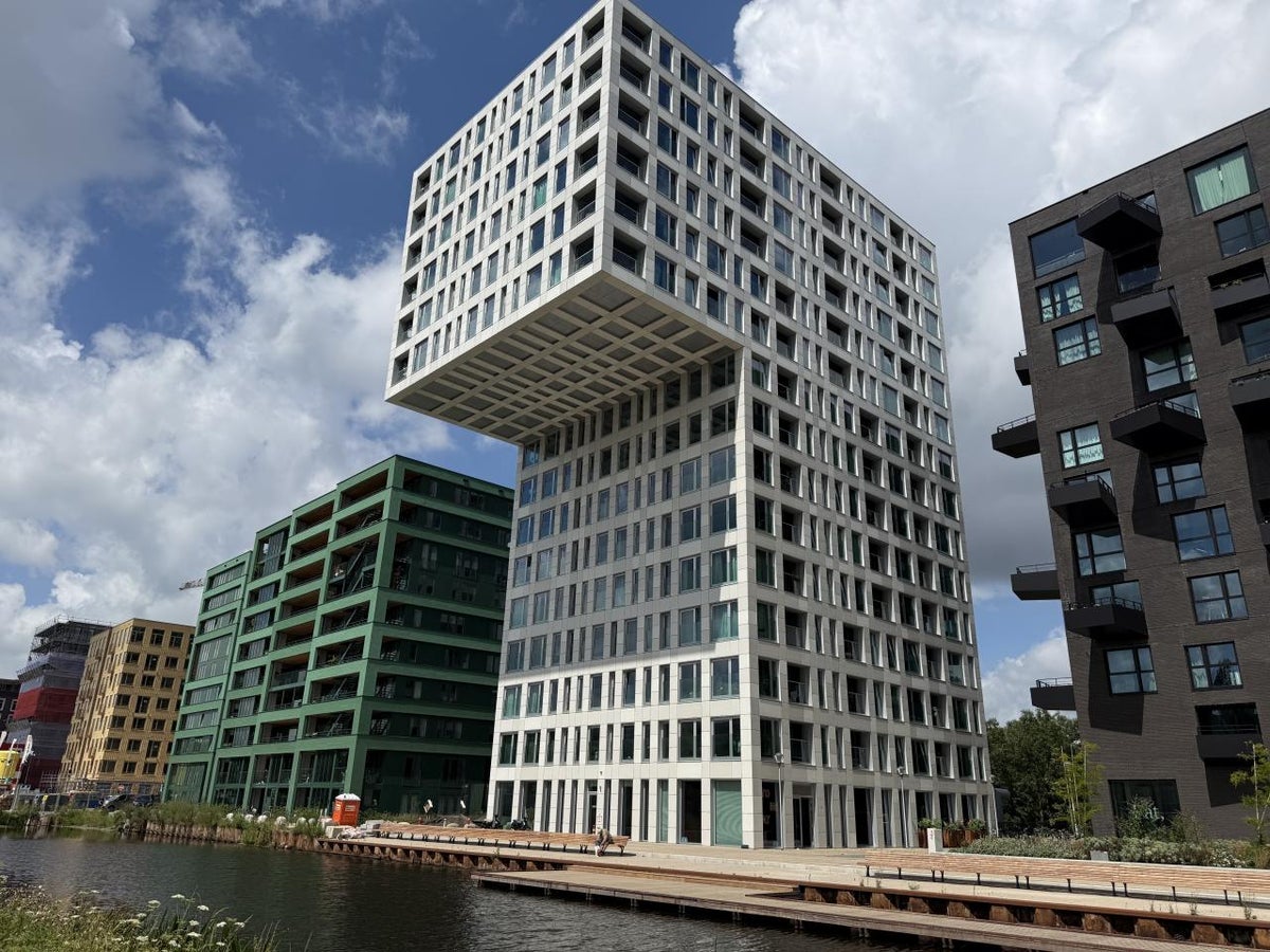 Appartement te huur Haarlemmerweg 970 in Amsterdam voor € 1.821