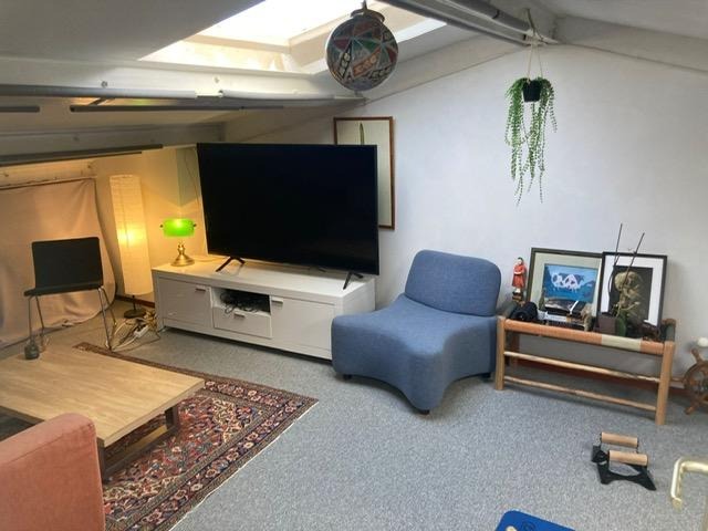 Kamer te huur Amsterdam Oost/ Vrouw 28+