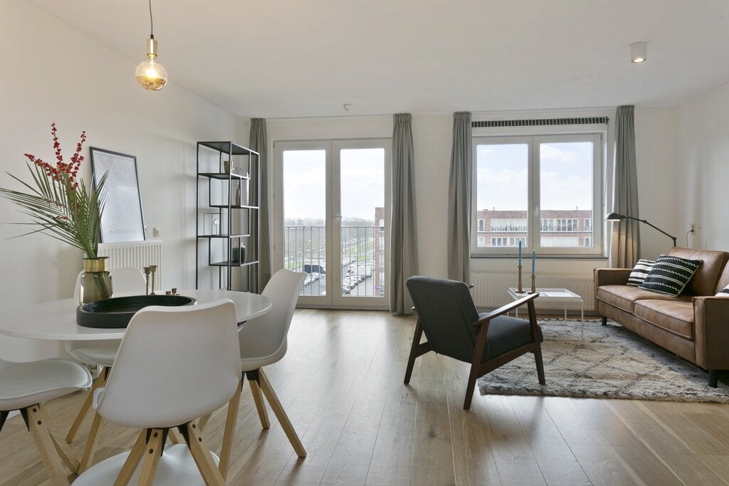 Appartement te huur Annie Romeinplein 18 in Amsterdam voor € 2.000