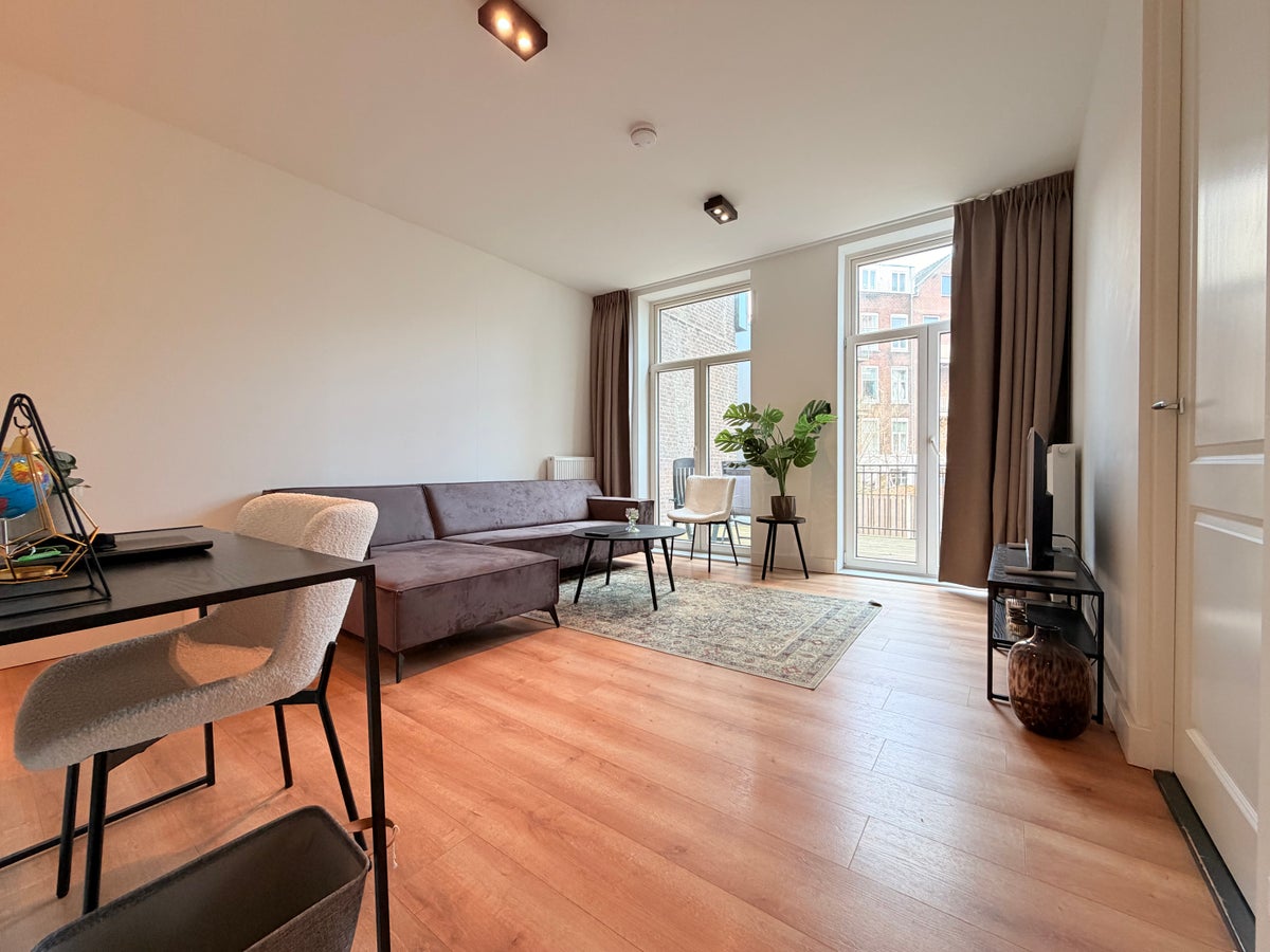 Appartement te huur Schiedamsesingel 197 A in Rotterdam voor € 1.313 Rotterdam