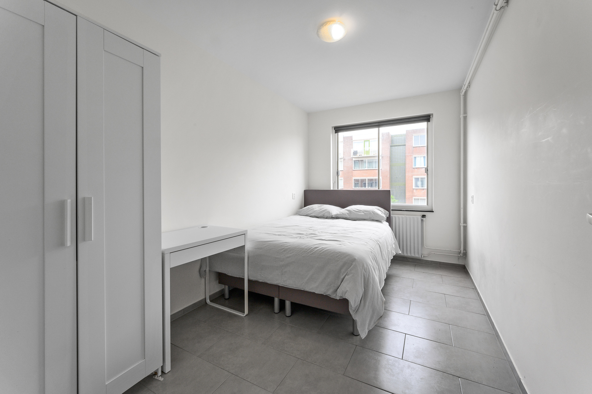Furnished Room (9.6m²) in 4-Person Apartment