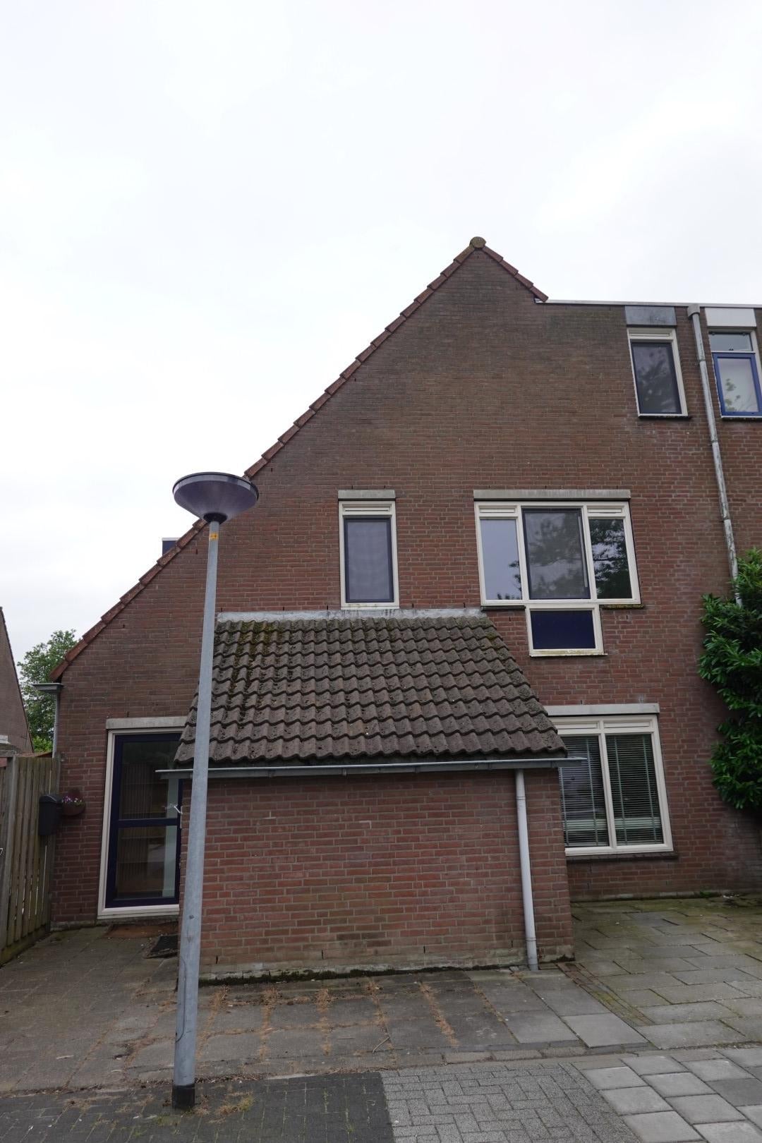 Huis te huur Wogmeer 40 in Lelystad voor € 2.000