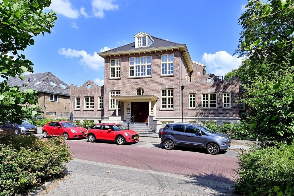 Appartement te huur Badhuislaan in Hilversum voor € 2.650