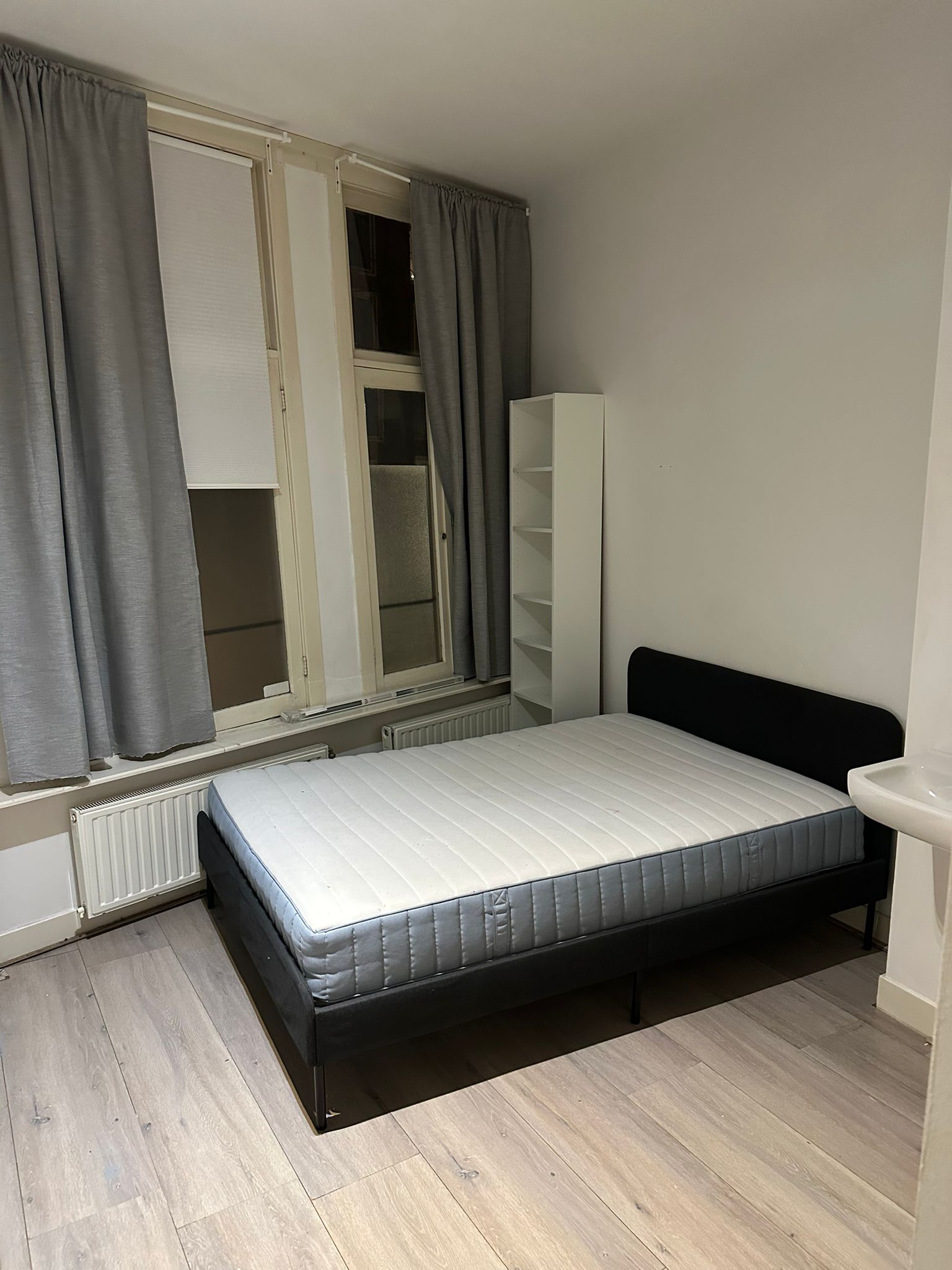 Room for rent at downtown