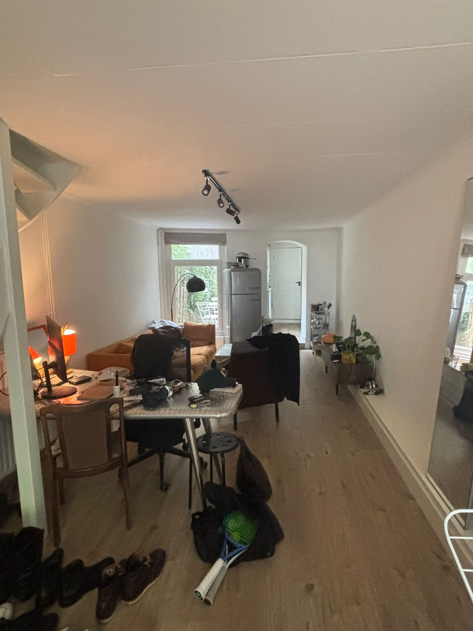 Central located apartement; roommate replacement