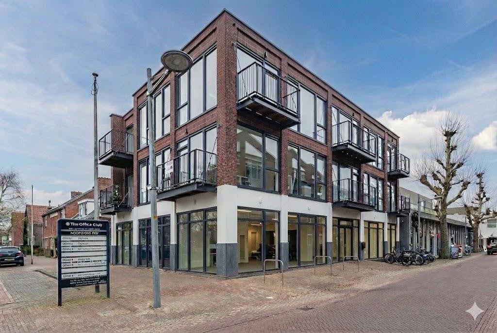 Studio te huur Hoofdweg in Nieuw-Vennep voor € 1.850