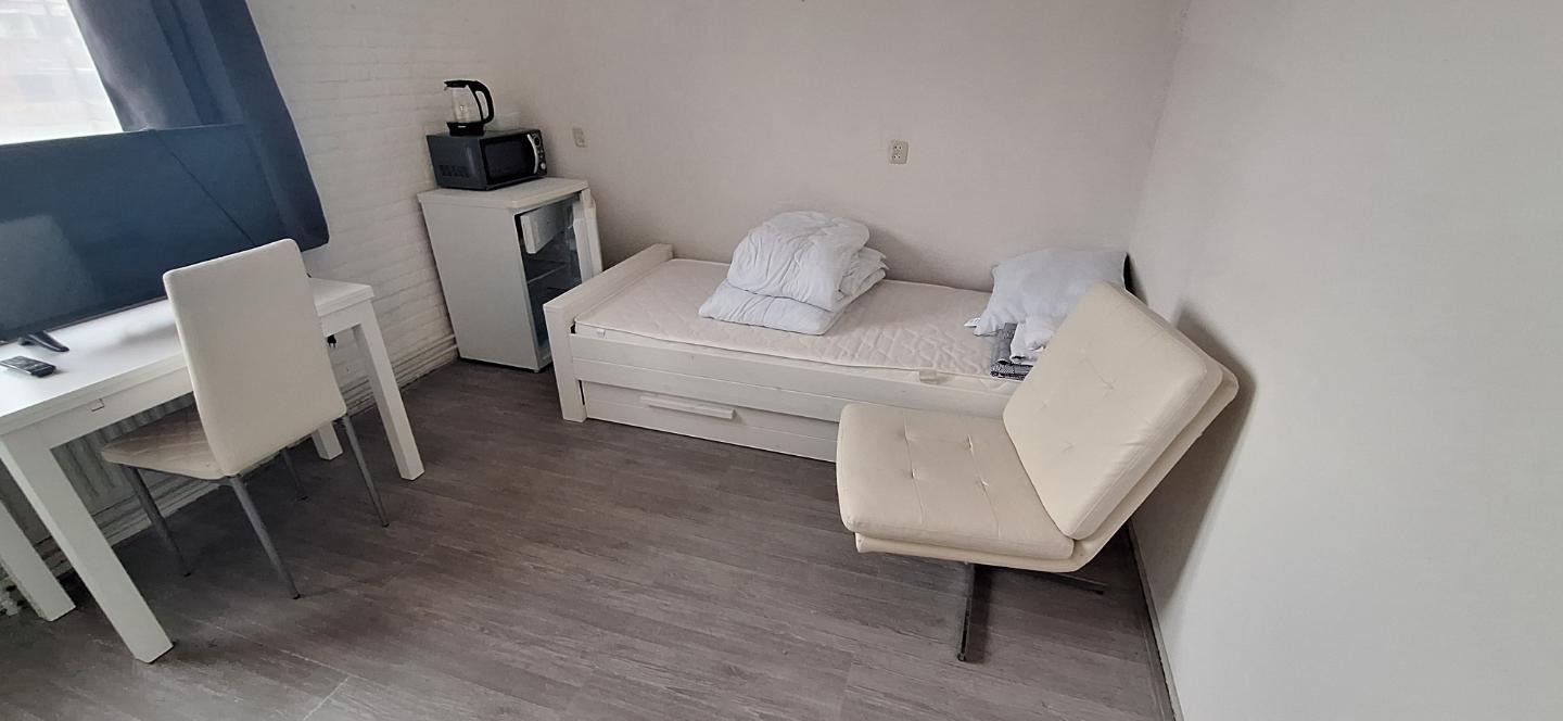 Kamer in ALMERE met inschrijving