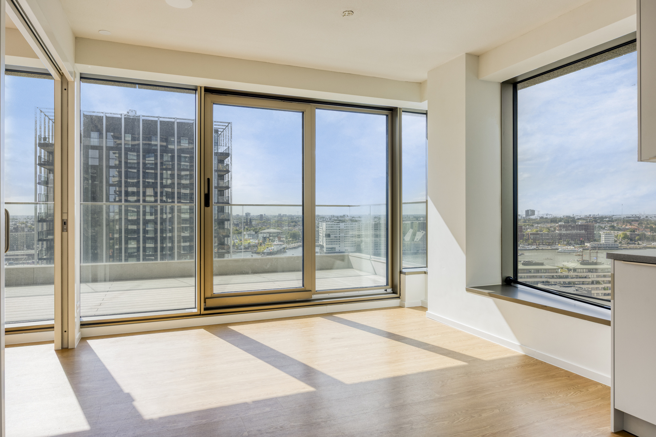 apartment at Bercylaan 373, 1031 KP Amsterdam, Netherlands