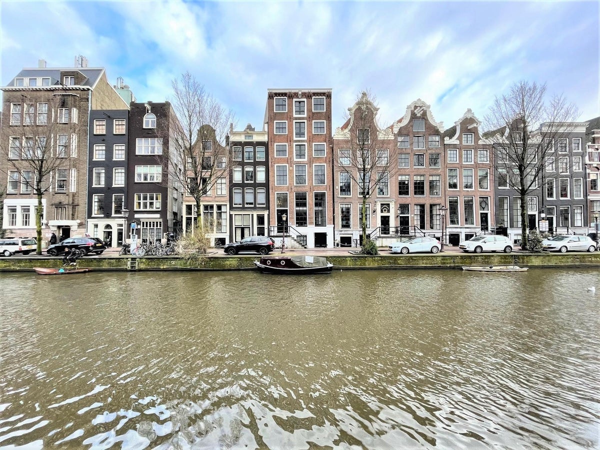 Appartement te huur Oudezijds Voorburgwal in Amsterdam voor € 2.795