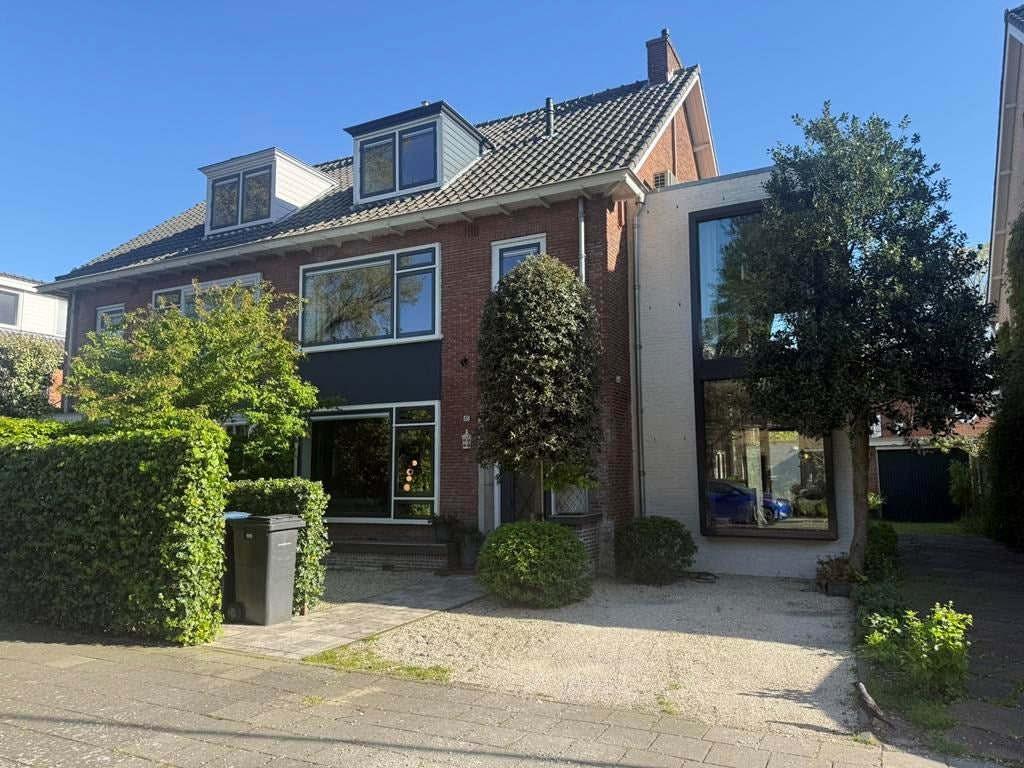 Huis te huur Mr. Troelstralaan in Amstelveen voor € 6.500 Amstelveen