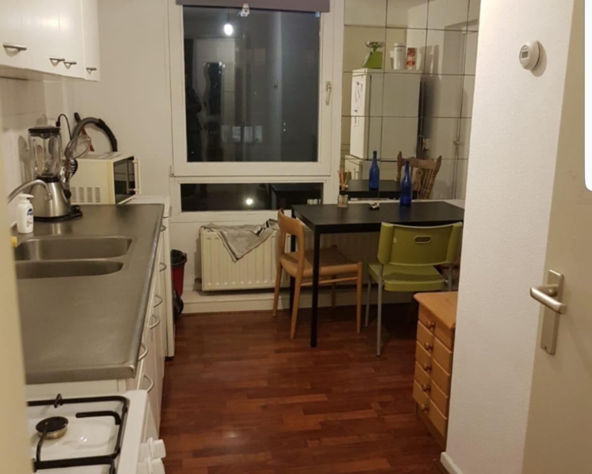 Te huur! Woonkamer+slaapkamer+fransbalkon A,dam Amsterdam