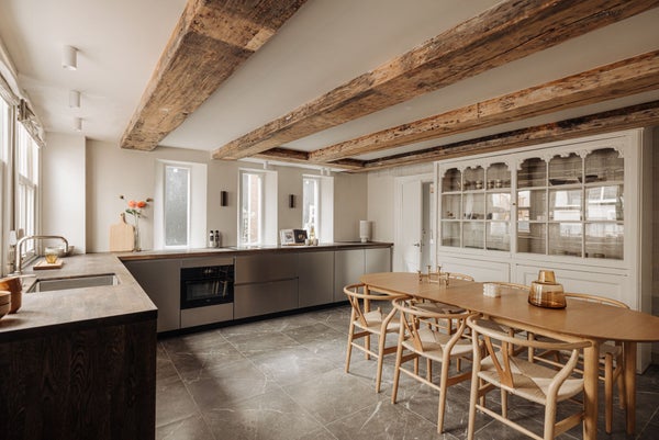 3 bedrooms Apartment Surface Area: 144m2 Furnished Amsterdam