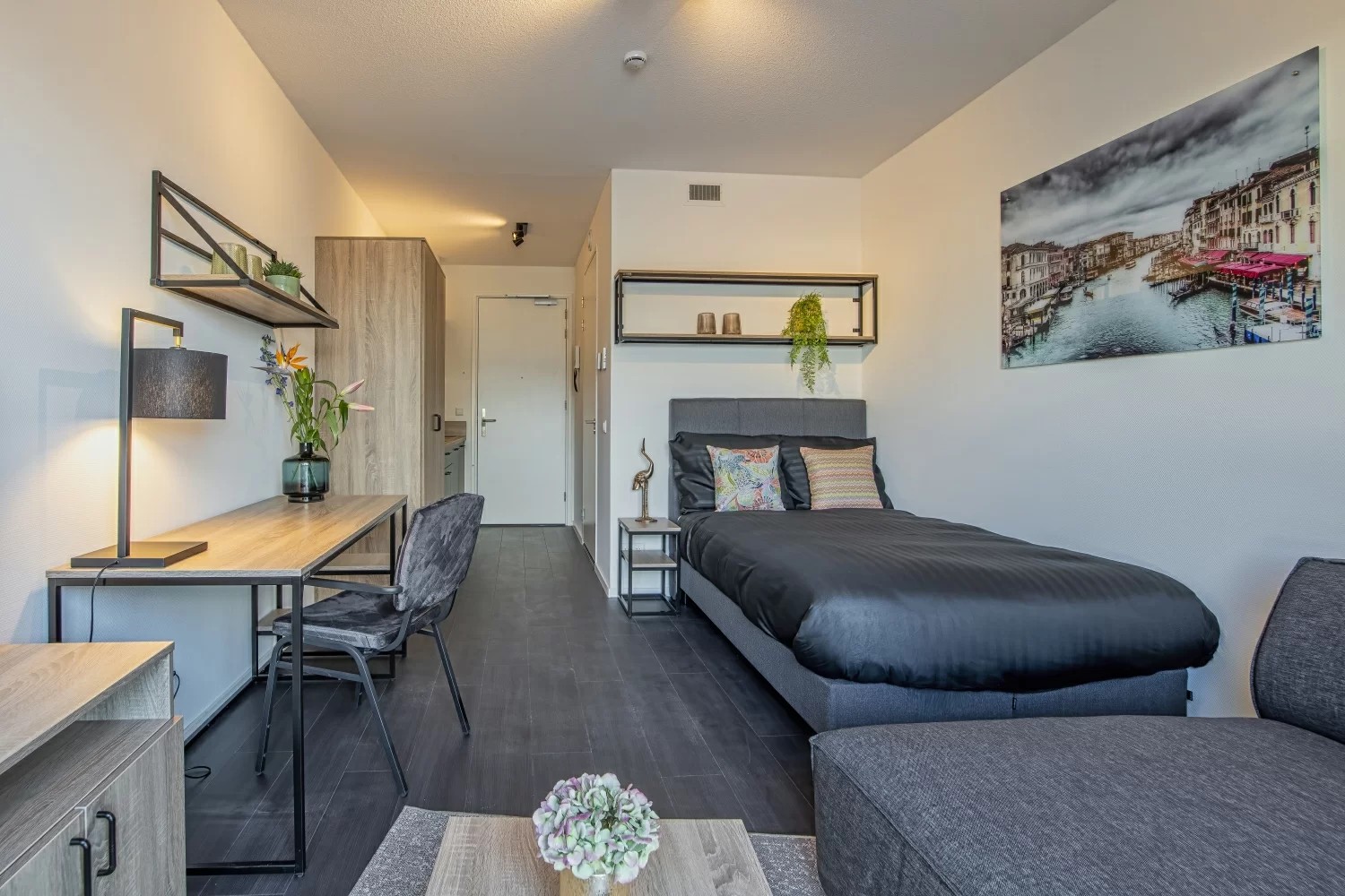 Student room fully furnished and equipped for 1500/month