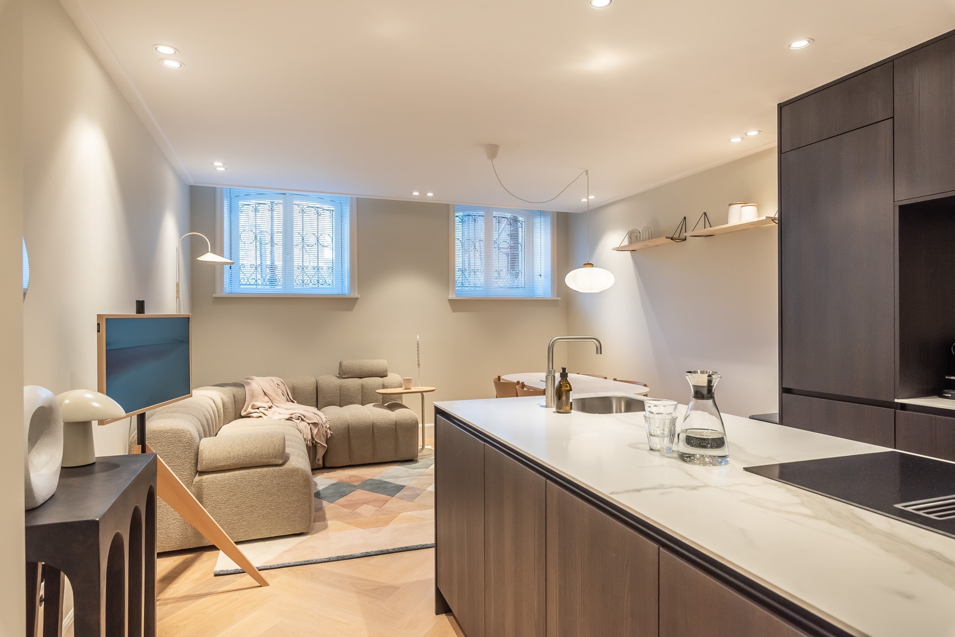 Onder bod: Leidsekade 100A, 1017 PP Amsterdam | VVA