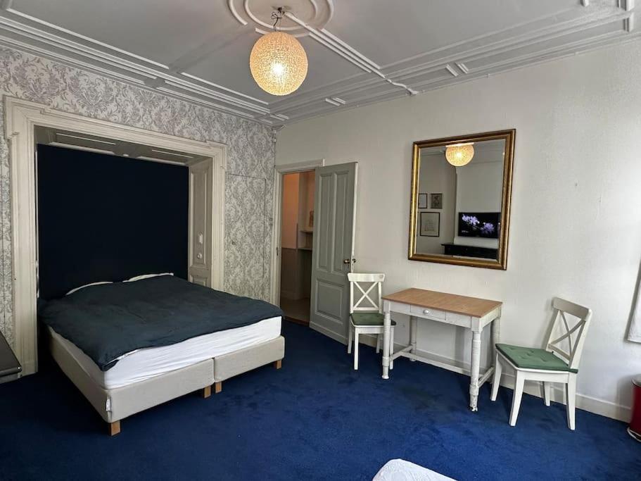 Cozy 1-Bedroom Apartment in De Pijp, Amsterdam