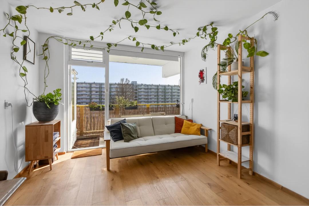 3-Room Apartment with Southeast Balcony - Hofgeest, Amsterdam Zuidoost