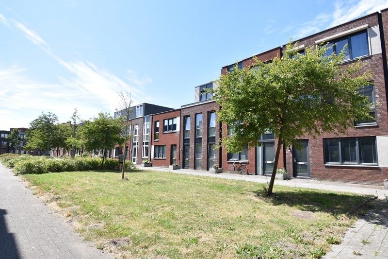 2 bedrooms tussenwoning Surface Area: 99m2