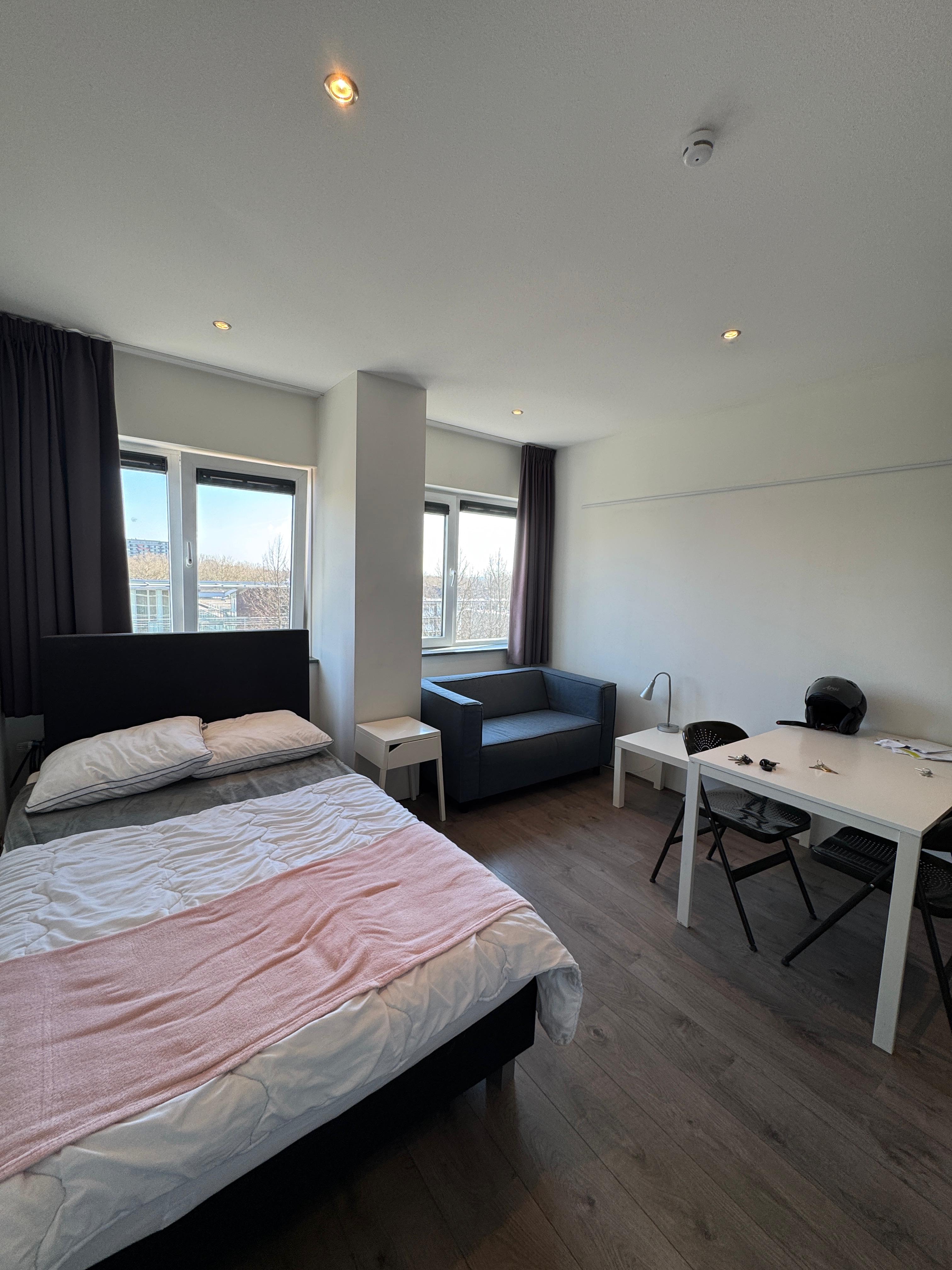 Studio Studio Surface Area: 23m2 Available from: 2026-05-06 Amsterdam