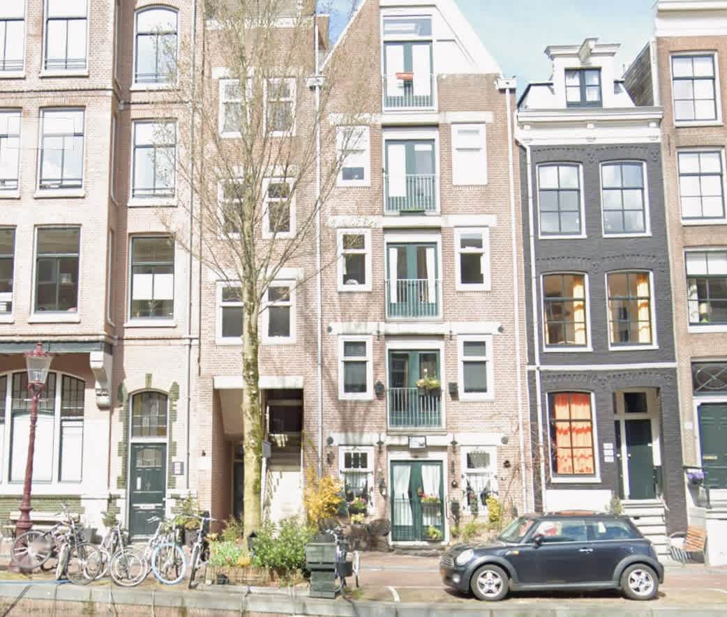 Portiekwoning in Amsterdam