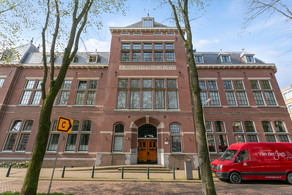 3 bedrooms Surface Area: 100m2 The Hague