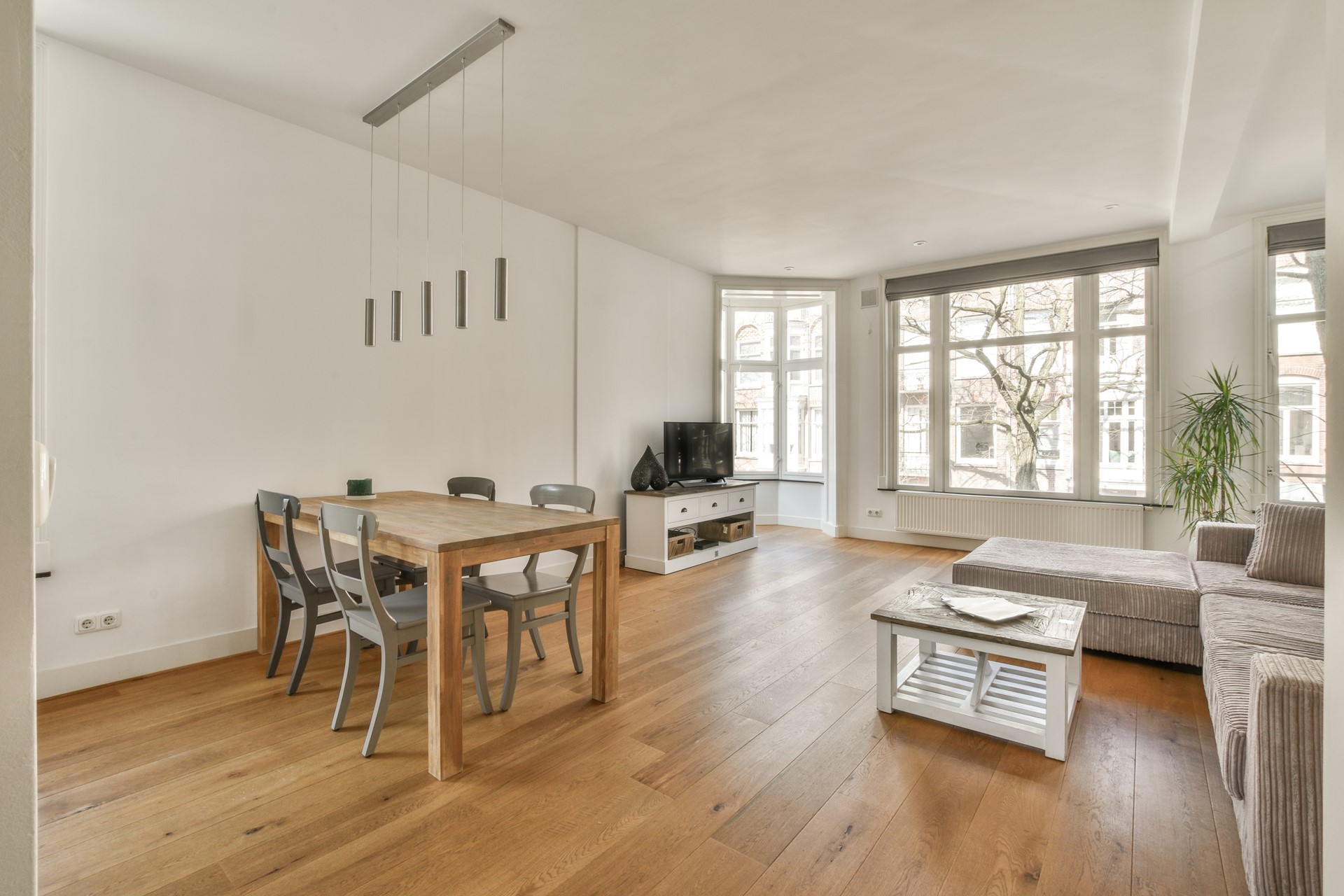 Te huur: Van Breestraat, 1071 ZJ Amsterdam - Van Breestraat, 1071 ZJ Amsterdam | People On The Move Expat Brokers
