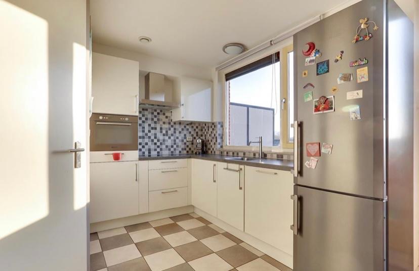 Nice rooms available nearby Bijlmer Station