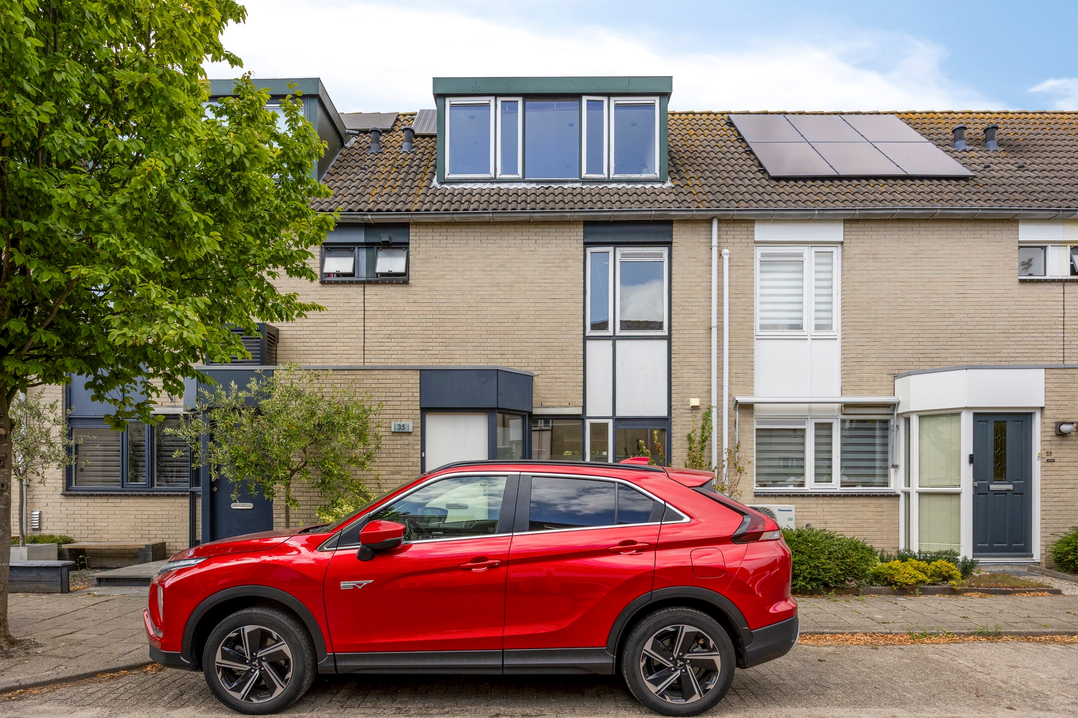 4 bedrooms tussenwoning Surface Area: 106m2
