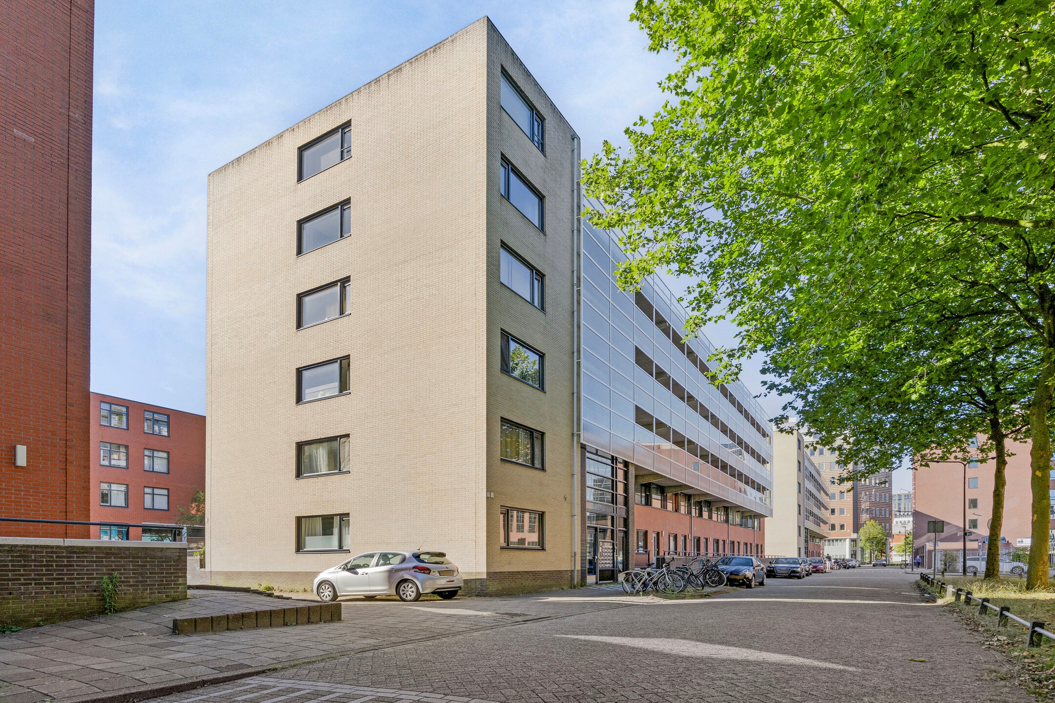 2 bedrooms Surface Area: 75m2