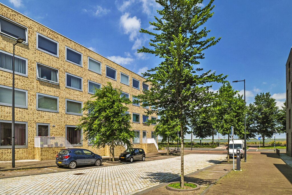 2 bedrooms Surface Area: 90m2