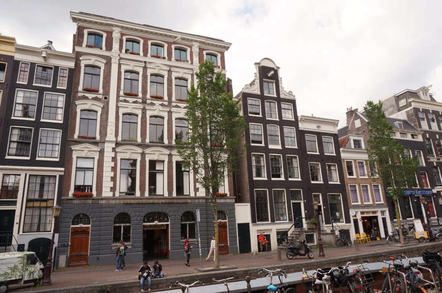 Oudezijds Achterburgwal, Amsterdam, Nederland Amsterdam