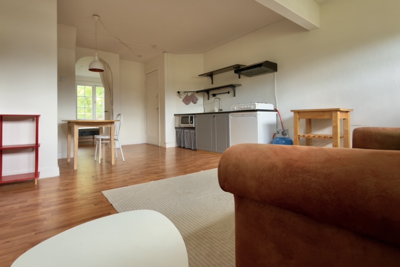 Zelfstandige Ruime Studio aangeboden in Oud Zuid