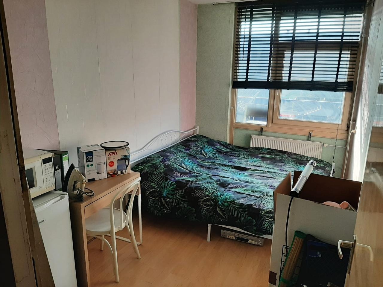 Room for rent (No deposit needed)