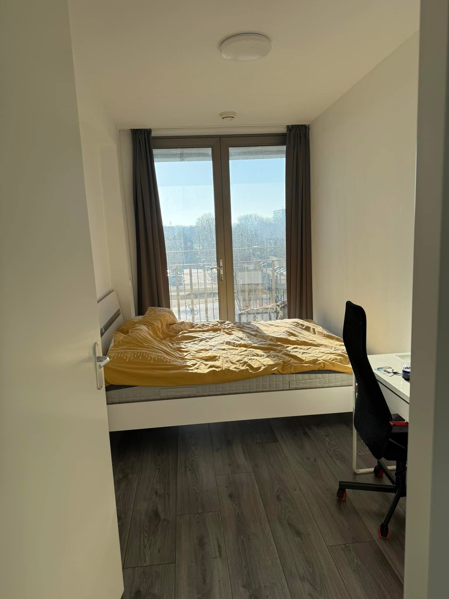 Kamer vrij in een grote appartement Amsterdam